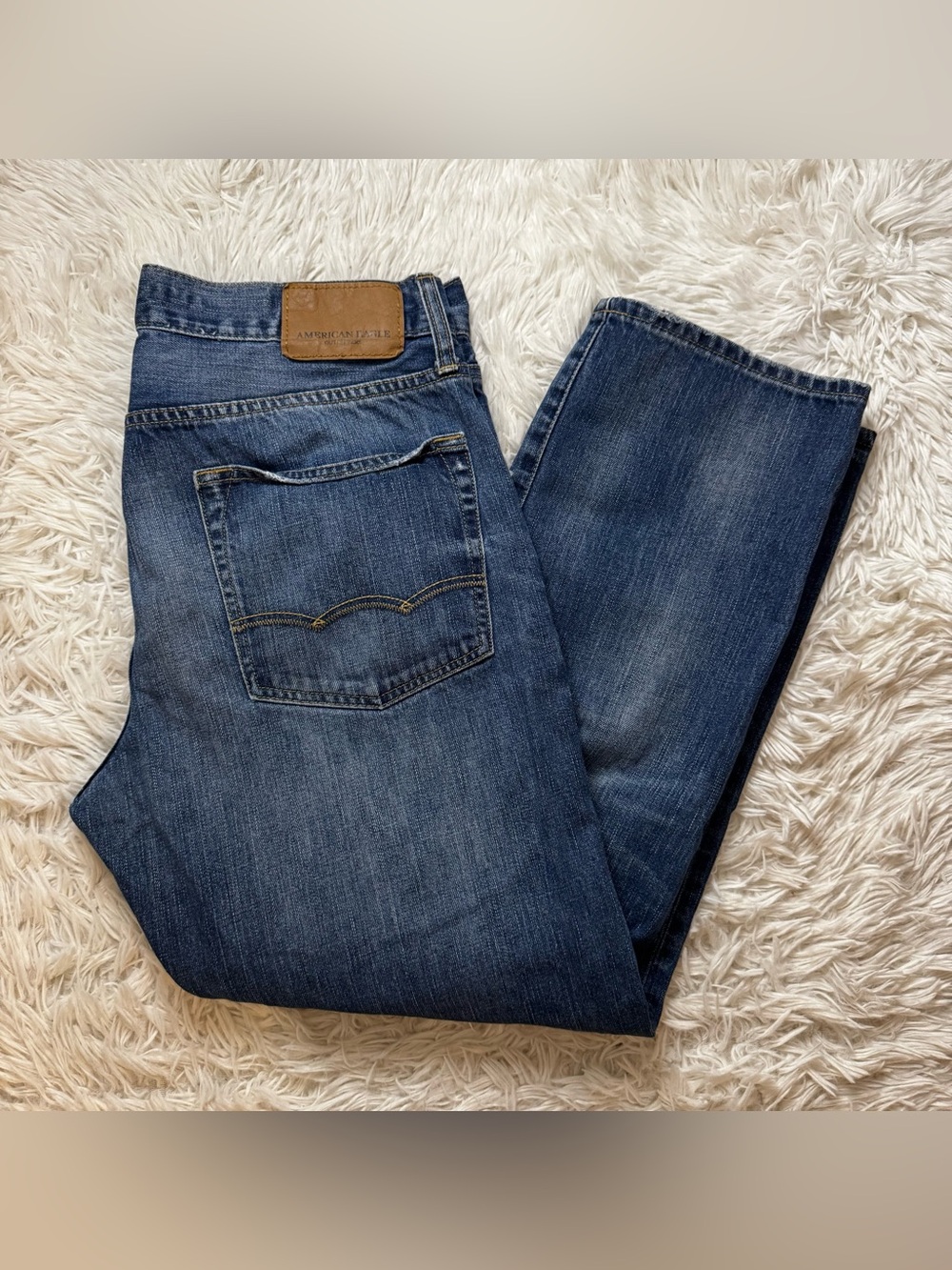 American Eagle Relaxed Straight Leg Jeans
Size 34 x 30 100% Cotton men’s